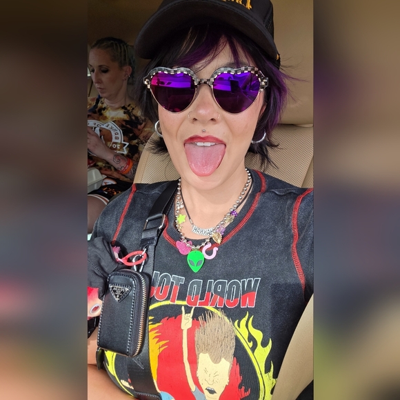 Meet your Posher, Hannah - Picture 7 of 7